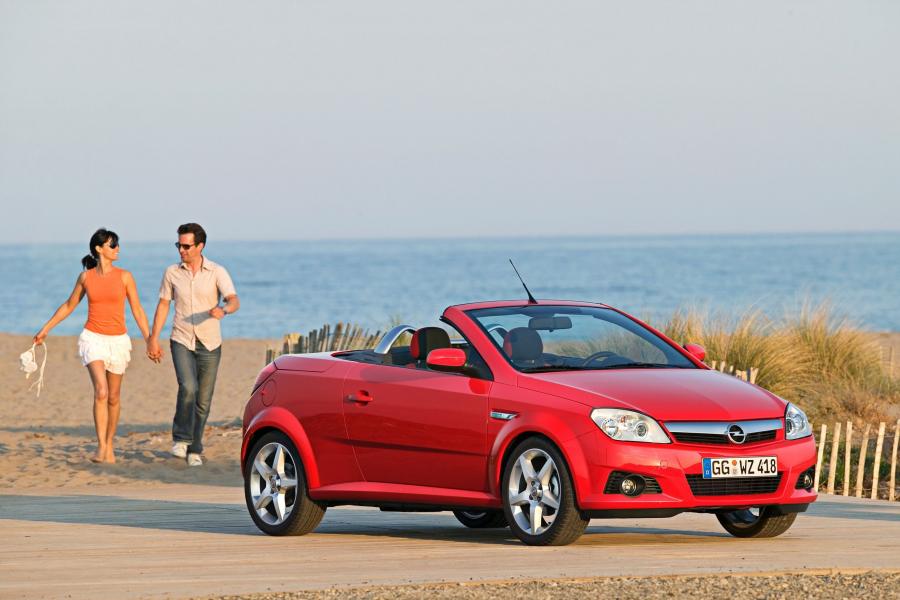  Opel Tigra Twin Top 2004 года  (фото 18 из 142)